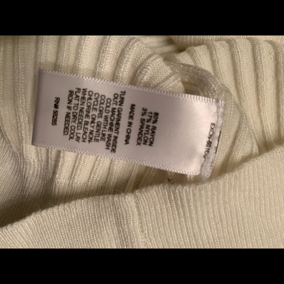 Express Petite Ribbed Crew Neck Cardigan - Picture 4 of 4